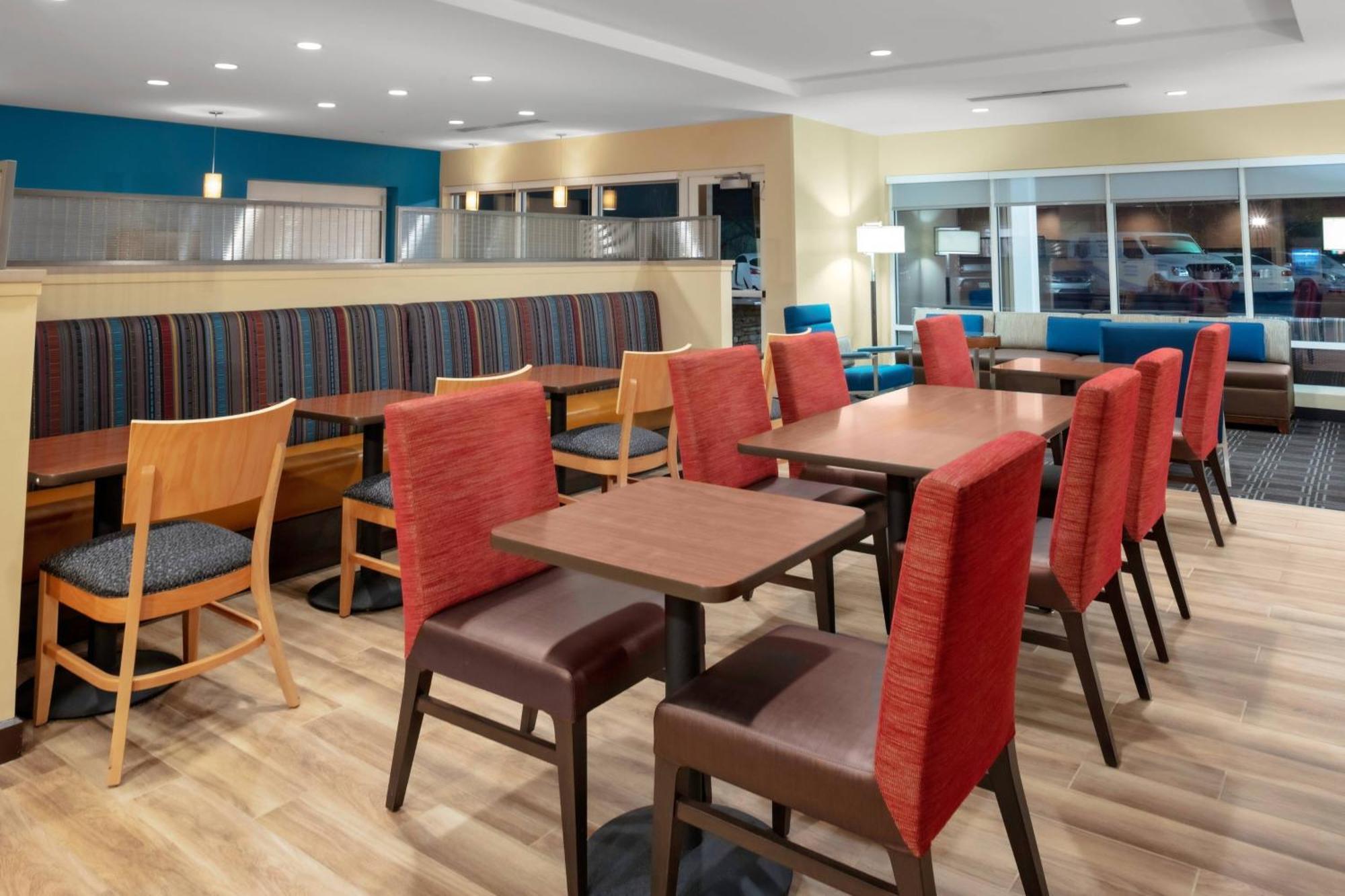 Towneplace Suites By Marriott Gainesville Exterior photo