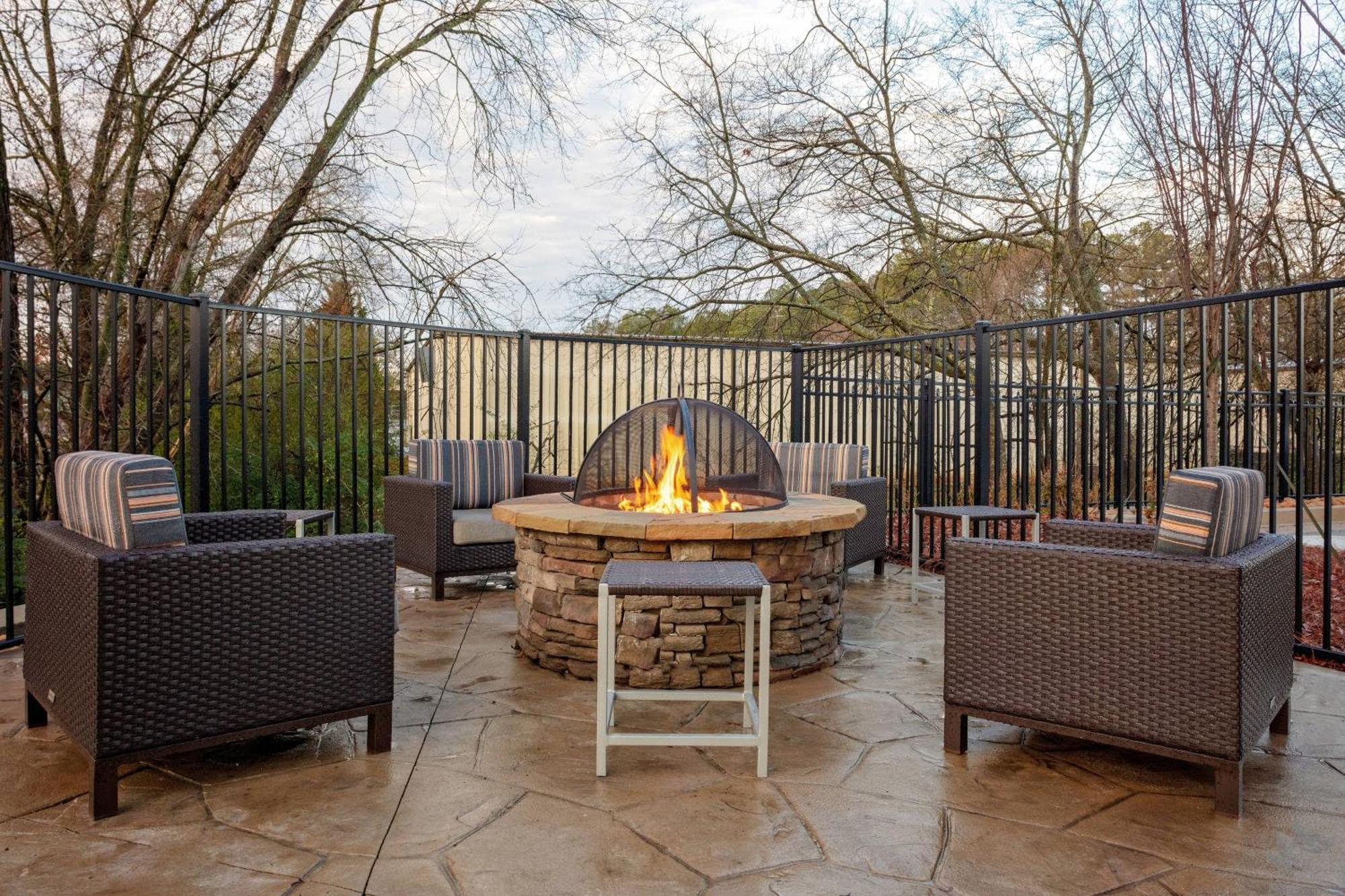 Towneplace Suites By Marriott Gainesville Exterior photo